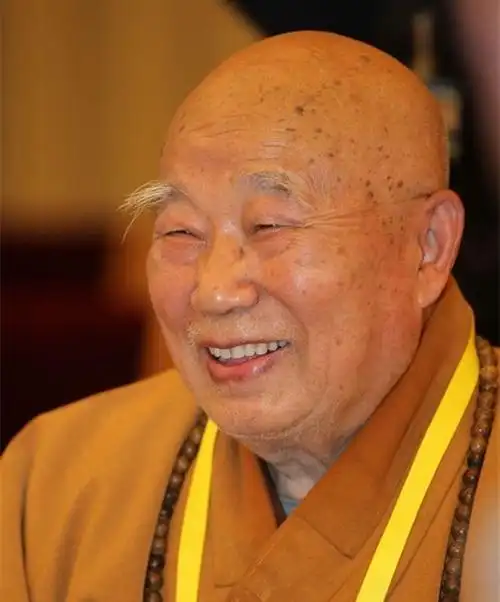 传印长老慈祥的笑容顿时你生起亲近之感03每个人都有自己的活法,我们