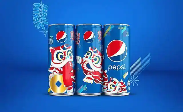 百事可乐联名人民日报包装设计开启热爱模式