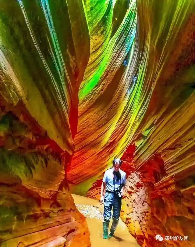 "中国的羚羊峡谷"甘泉雨岔大峡谷,它就在郑州临省的陕西延安