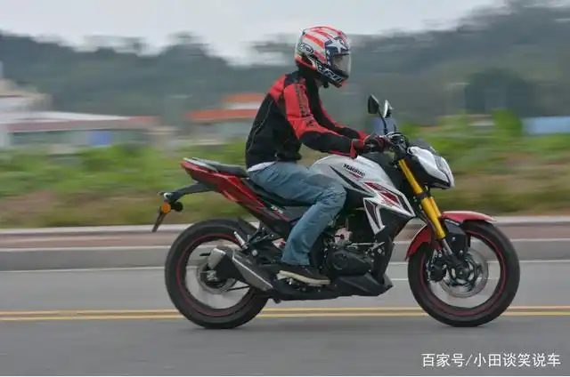 豪爵铃木dr150s来了,149cc爆发12马力,油耗仅2.5l,售价1.3万起