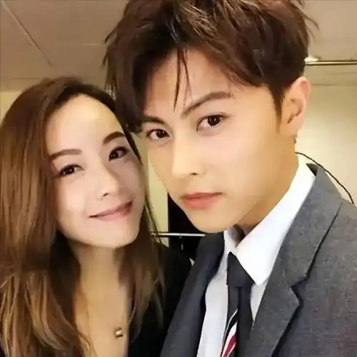 邱翊橙被问到邓丽欣(邓丽欣邱胜翊分手一年后)