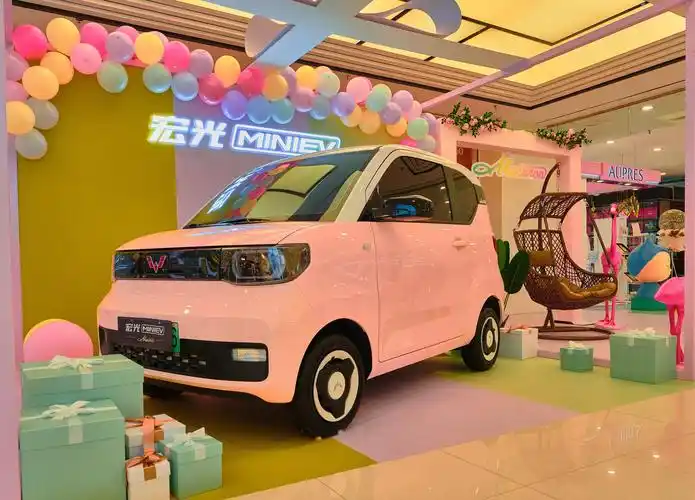 新世纪百货凯瑞商都爱粉节携手五菱缤纷福利开启马卡龙反应