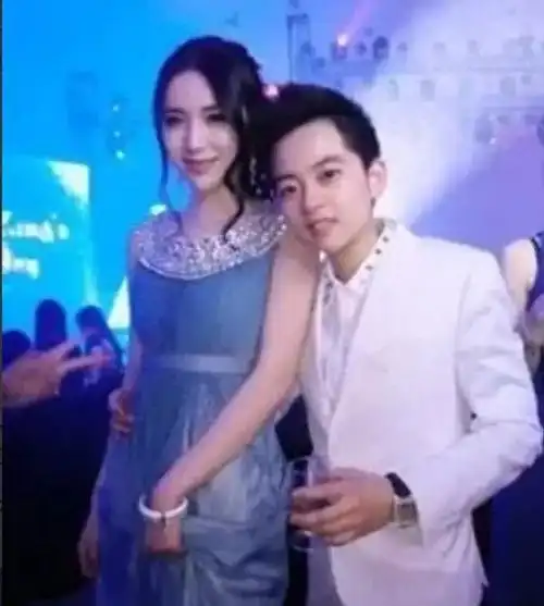 长子许智健得到了巨额信托基金的保护,为他的未来提供了一定的稳定性