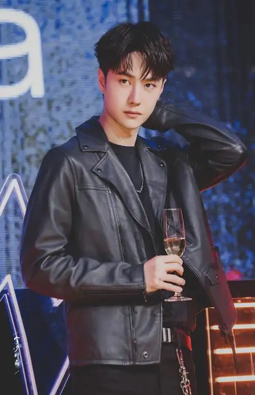 211018 2021植村秀圣诞限定系列新品派对 @uniq-王一博 73新鲜の小