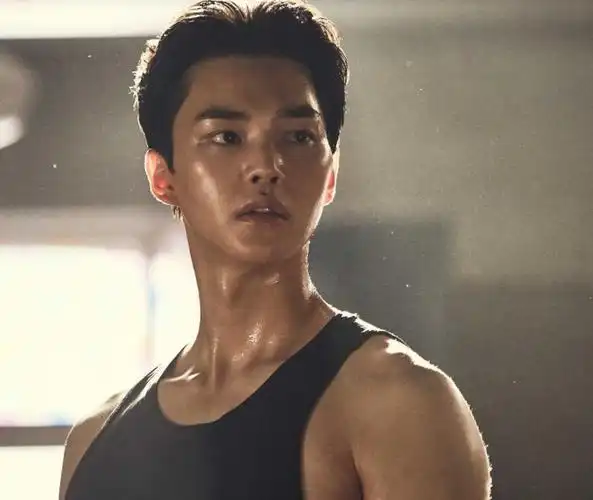 健身教练评男星健美身材top8冠军大八块肌朴叙俊输了