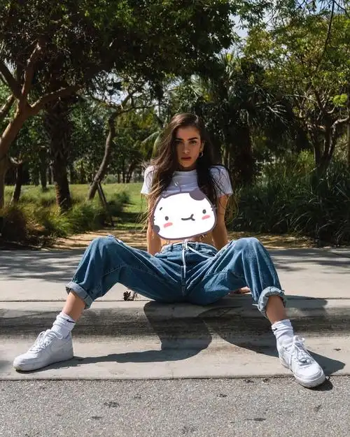 27岁哥伦比亚顶级模特凭借钢铁腹肌爆红千万粉丝为之倾倒